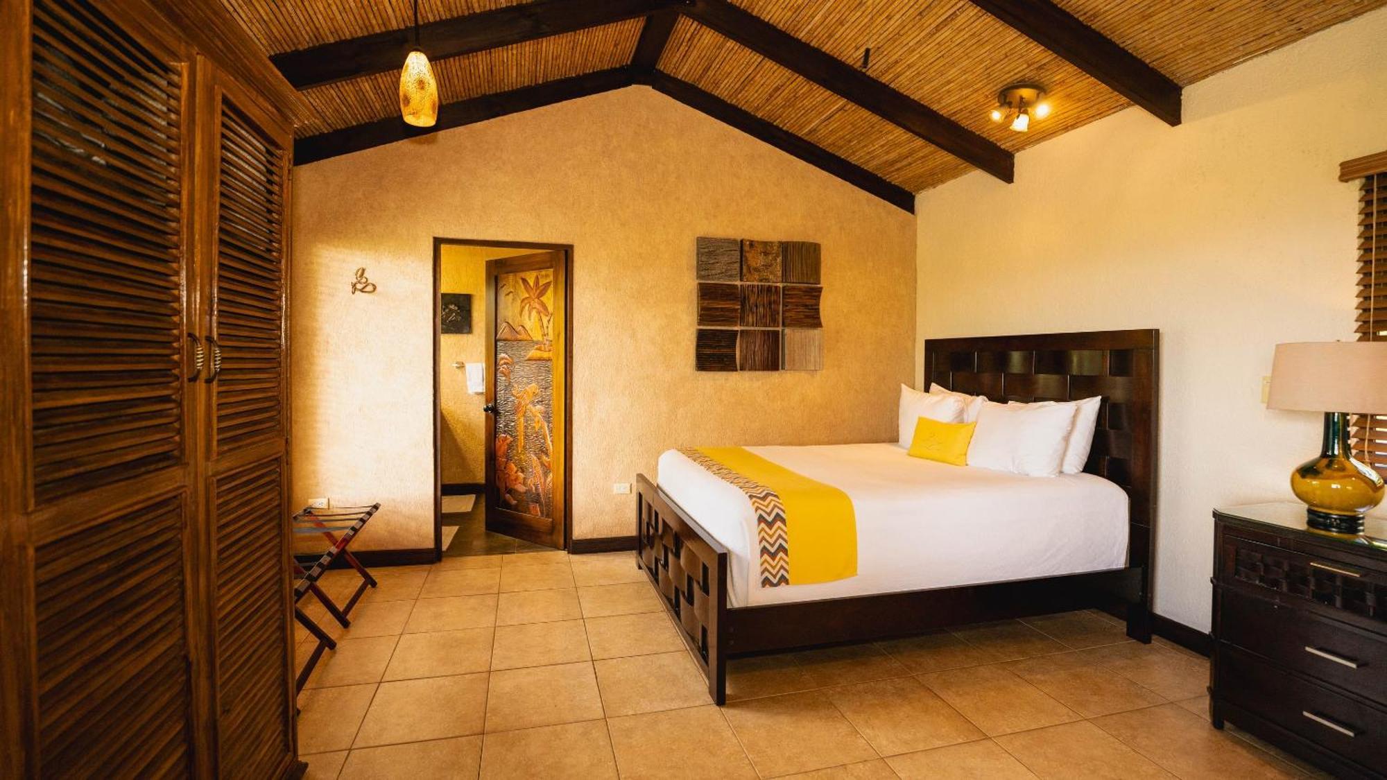 Buena Vista Chic Hotel Pilas Номер фото