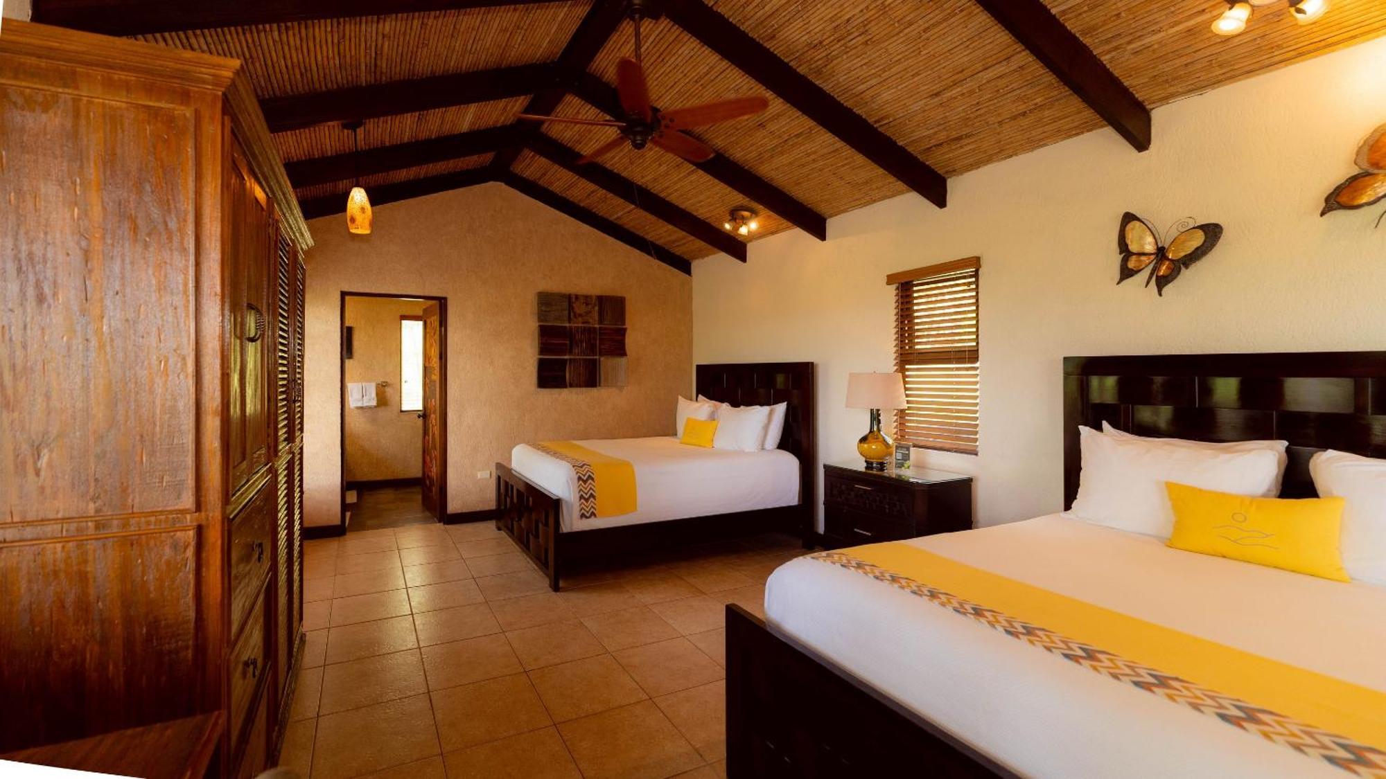 Buena Vista Chic Hotel Pilas Номер фото
