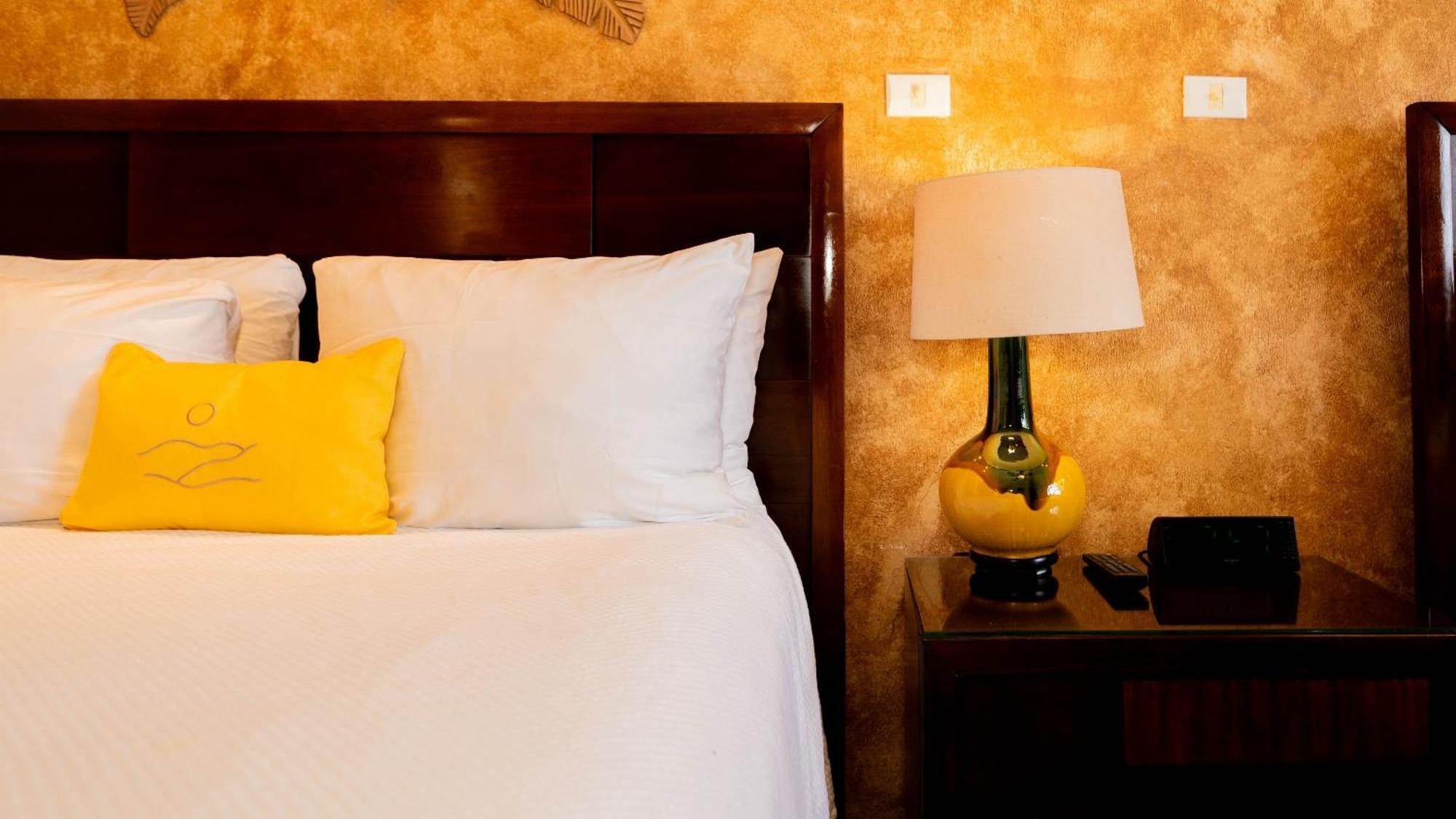 Buena Vista Chic Hotel Pilas Номер фото