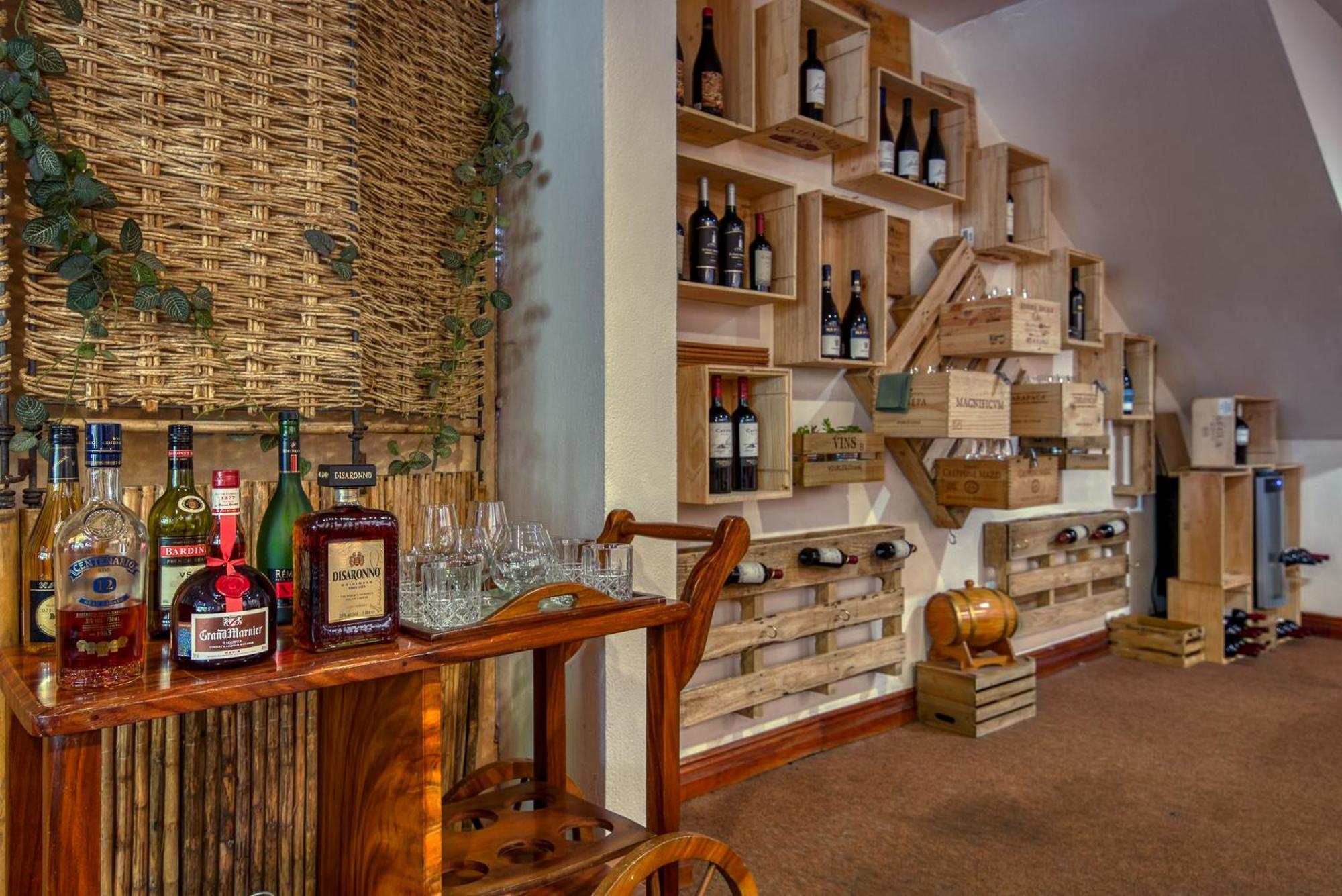 Buena Vista Chic Hotel Pilas Екстер'єр фото